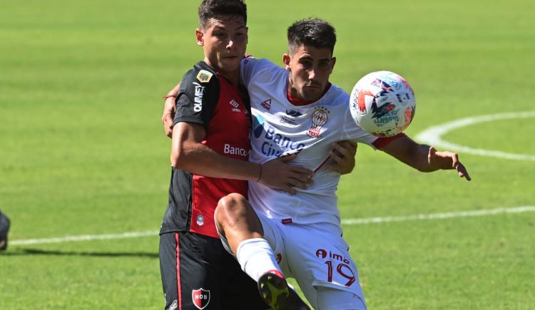 Imagen de NEWELL'S Y HURACÁN, ABRAZADOS AL EMPATE