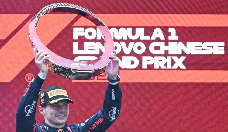 Imagen de No fue un cuento chino: Verstappen ganó por primera vez en Shanghai