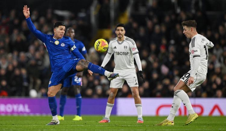 Imagen de Con su nuevo DT en la tribuna, el Chelsea de Enzo Fernández cayó ante Fulham