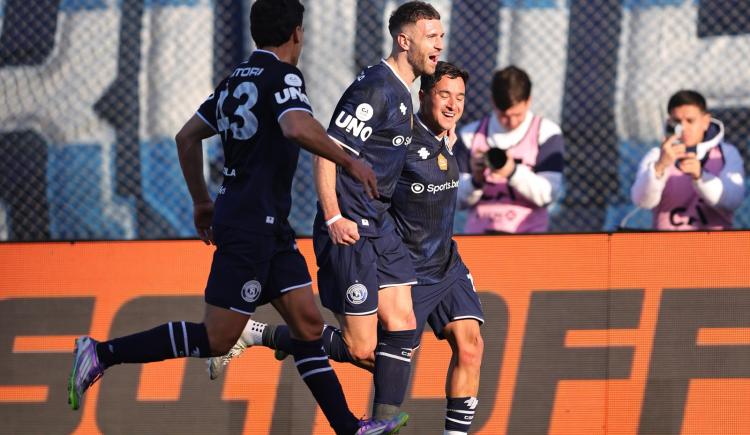 Imagen de Independiente Rivadavia venció a Tigre por la mínima y espera por River o Aldosivi