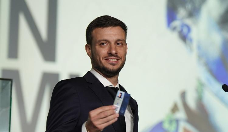 Imagen de El argentino de 39 años que iba a ser relator y ahora dirigirá donde nació la leyenda de Mourinho