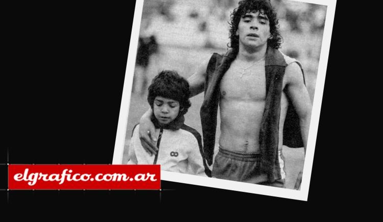 Imagen de 1977. Se van los Maradona