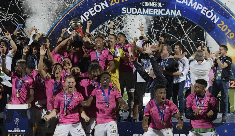 Imagen de Un vigente campeón de la Copa Sudamericana regresó a Rosario Central