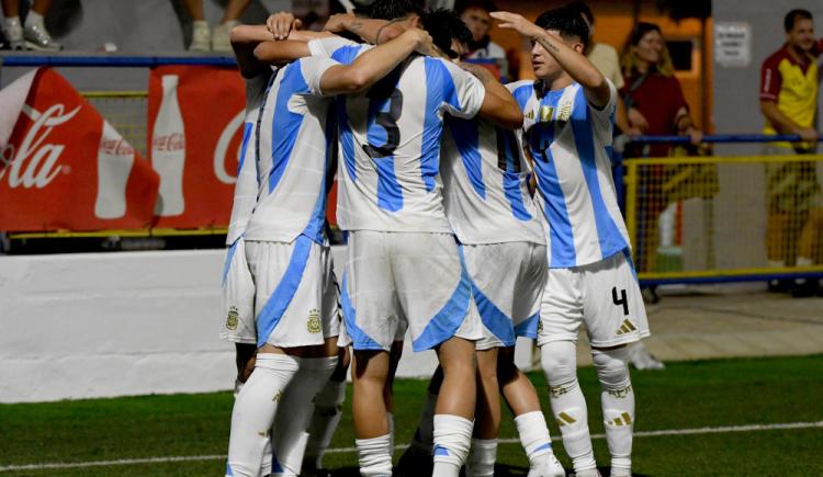 Imagen de Argentina debutó con un triunfo 2-0 ante Chile en el Torneo de L'Alcudia