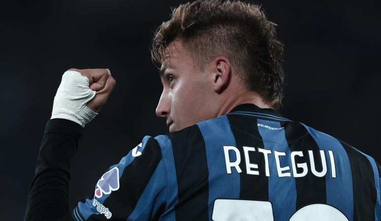 Imagen de Retegui marcó un triplete y es el maximo goleador de Italia