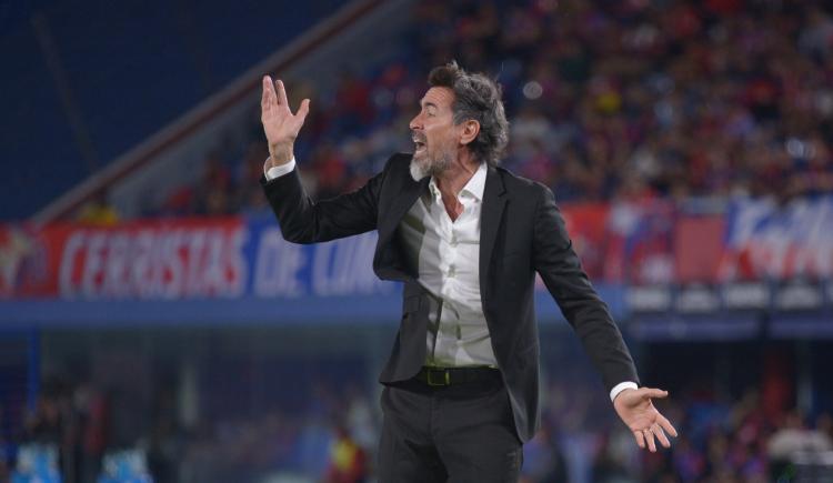 Imagen de Eduardo Domínguez sacó pecho tras el triunfo en Libertadores: "Estudiantes vino a ganar"
