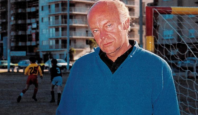 Imagen de Eduardo Galeano: "El fútbol es el espejo del mundo"