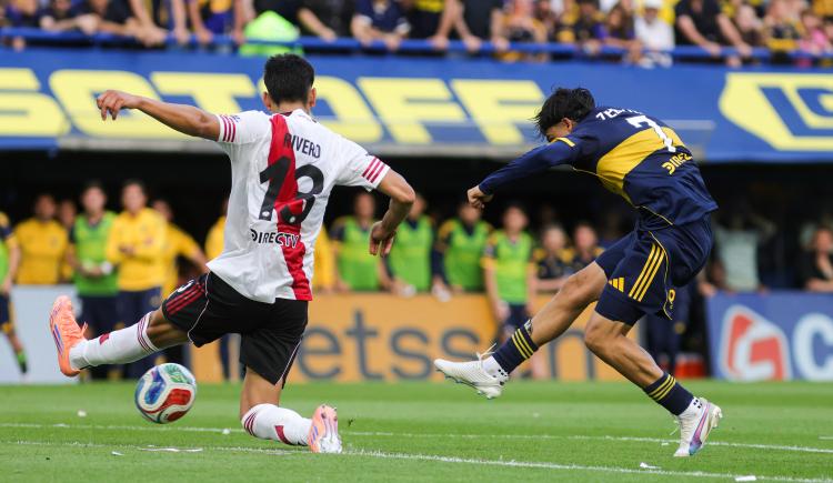 Imagen de El Chango, el Chango, el Chango: Zeballos abrió el marcador en el Boca-River