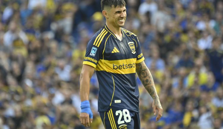 Imagen de Lo festejó trepado al alambrado: el gol de Bareiro anulado a Boca
