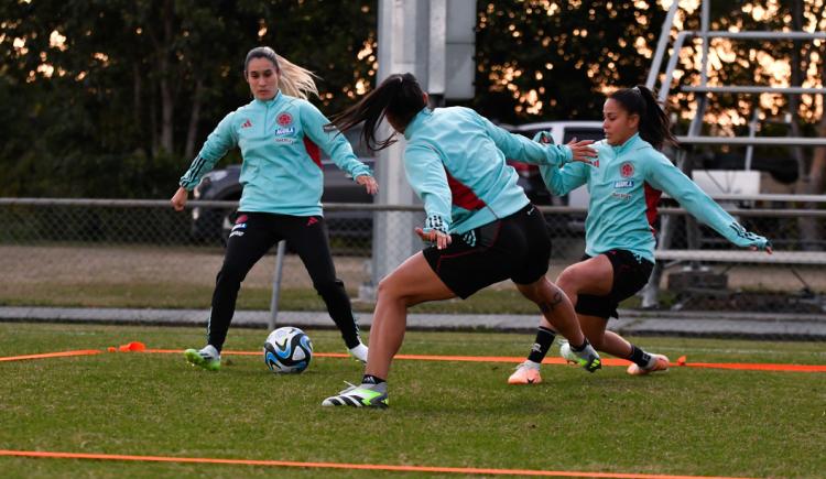 Imagen de Fútbol femenino poco amistoso: Colombia-Irlanda, suspendido por violencia física