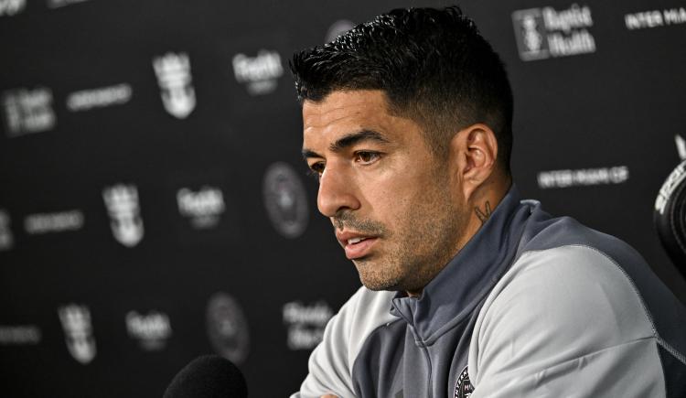 Imagen de Luis Suárez convocó a una conferencia de prensa