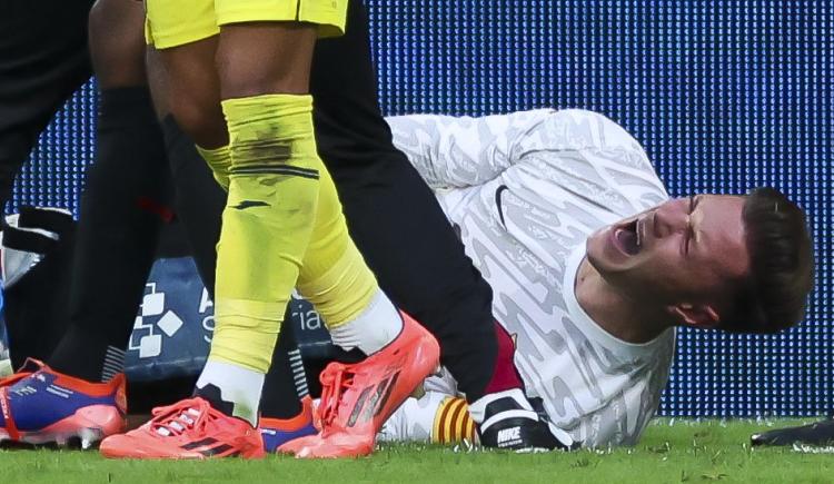 Imagen de La inesperada solución que se le presenta a Barcelona para reemplazar a su capitán gravemente lesionado