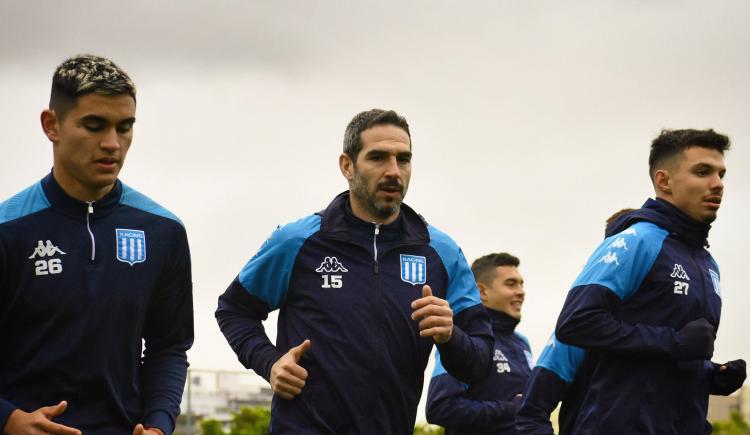 Imagen de RACING VOLVIÓ CON LISANDRO LÓPEZ A LA CABEZA