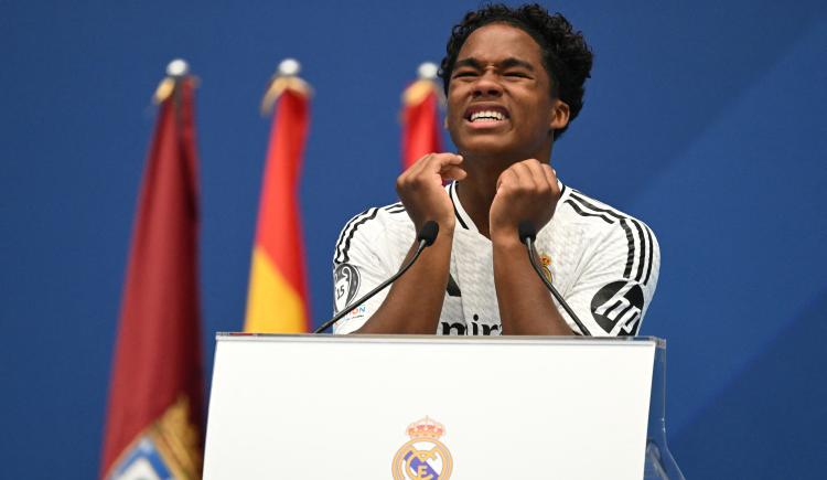 Imagen de Fervor popular y lágrimas: así fue la presentación de Endrick en Real Madrid