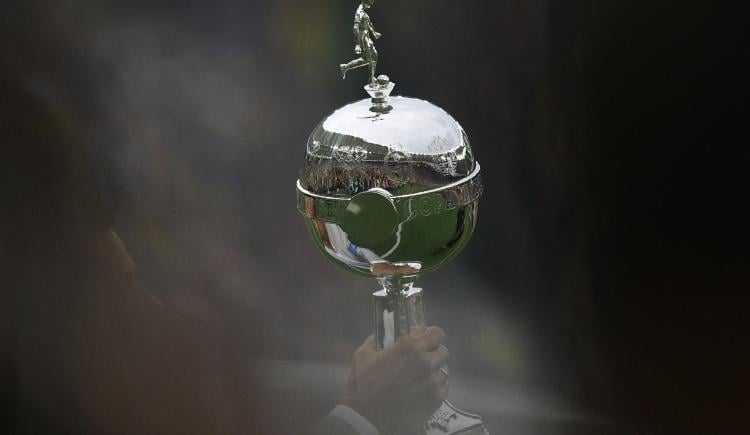 Imagen de Los nuevos parches que lucirán los campeones de la Copa Libertadores en sus camisetas