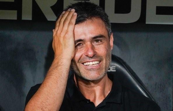 Imagen de Independiente y el show de Julio Vaccari: de la venta del auto viejo al cambio que no fue