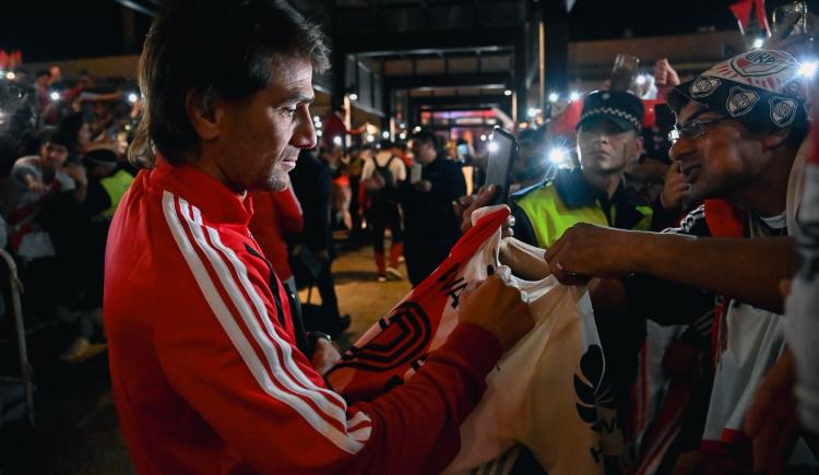 Imagen de River fue recibido en Tucumán con clima de fiesta