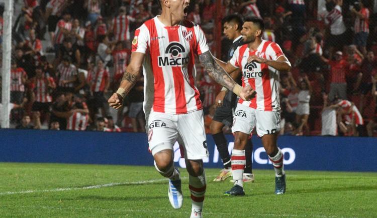 Imagen de Instituto abrió la segunda fecha con una goleada ante Atlético Tucumán