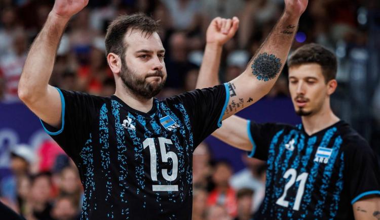 Imagen de Luciano De Cecco, del bronce al barro de una sentida despedida