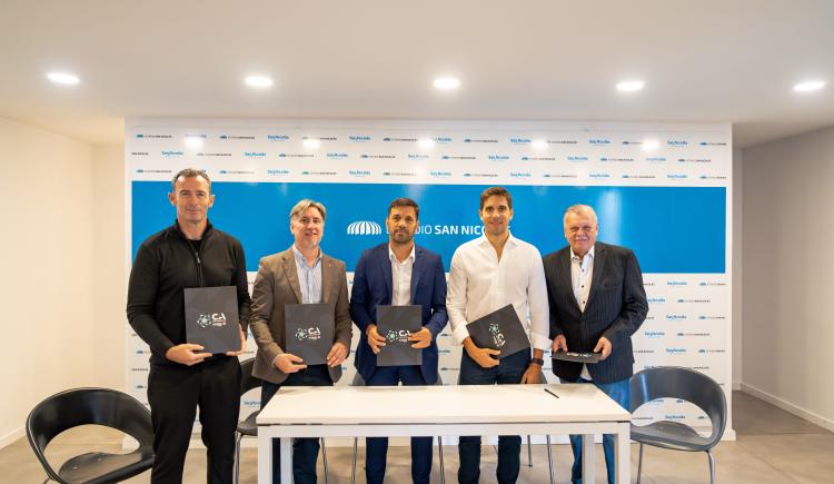 Imagen de Copa Argentina: acuerdo con el municipio de San Nicolás para la  tercera plantación del programa Goles con Eco
