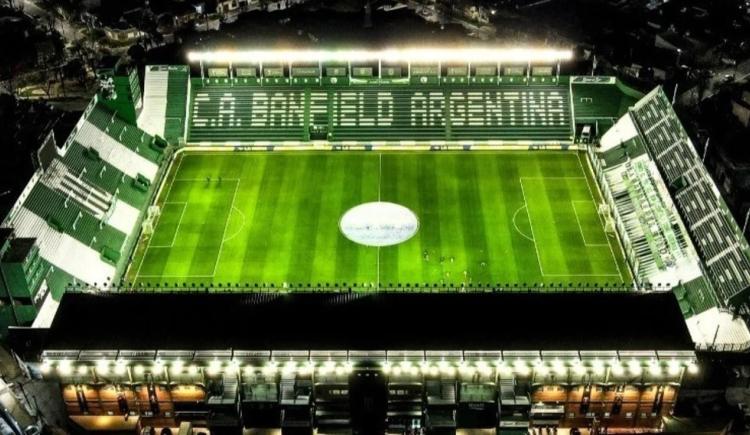 Imagen de ESCÁNDALO Y SOBORNOS: BARRACAS CENTRAL, LA FINAL EN BANFIELD Y EL RECUERDO DE UN POLÉMICO ASCENSO