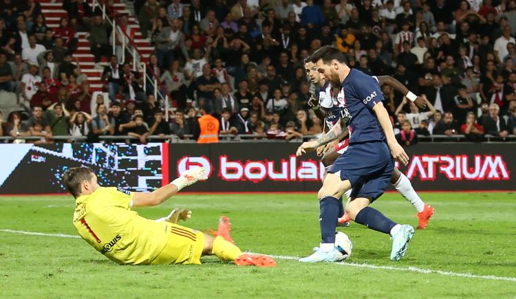 Imagen de El golazo de Messi ante Ajaccio