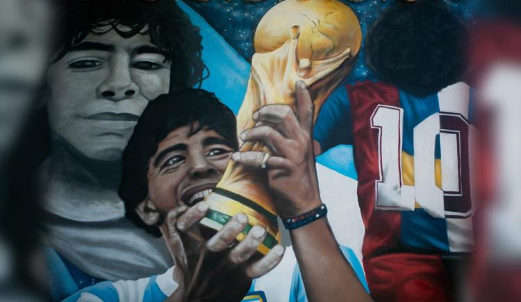 Imagen de INAUGURAN UN MURAL DE MARADONA EN PARQUE DE LOS PATRICIOS