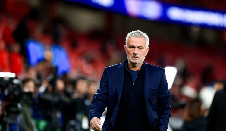 Imagen de Un técnico de un gigante mundial criticó a Mourinho tras el incidente entre Prestianni y Vinicius Jr.