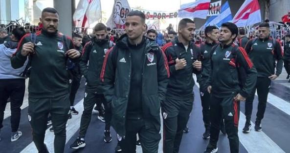 Imagen de Furor por River campeón en Rosario