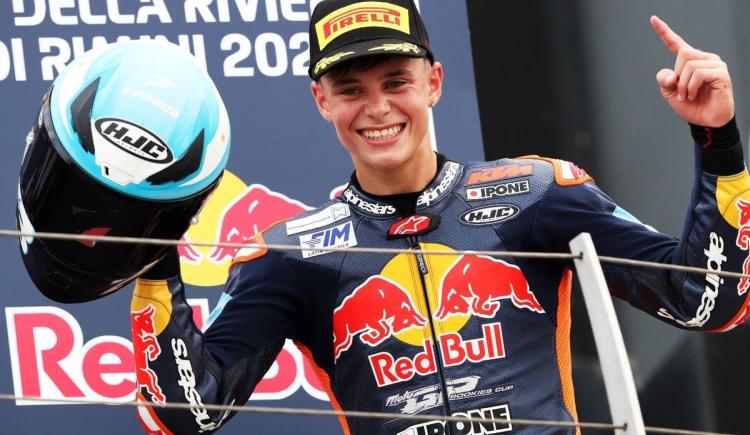 Imagen de Histórico: el argentino Valentín Perrone logró su primer podio en Moto3