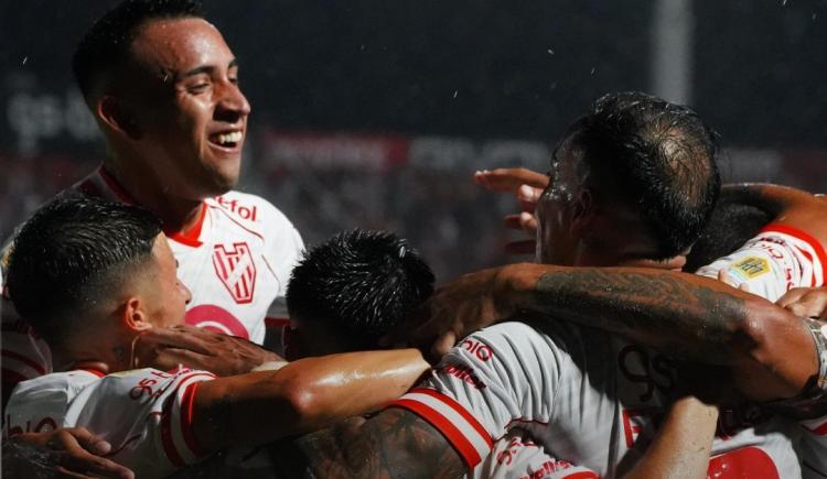 Imagen de Pedro Troglio amargó a Gimnasia en su debut en Instituto