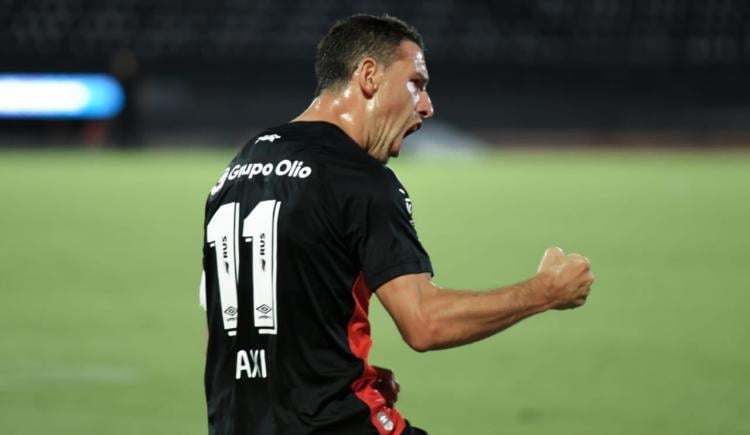 Imagen de MAXI RODRÍGUEZ ENTRÓ EN LA HISTORIA DEL CLÁSICO ROSARINO.