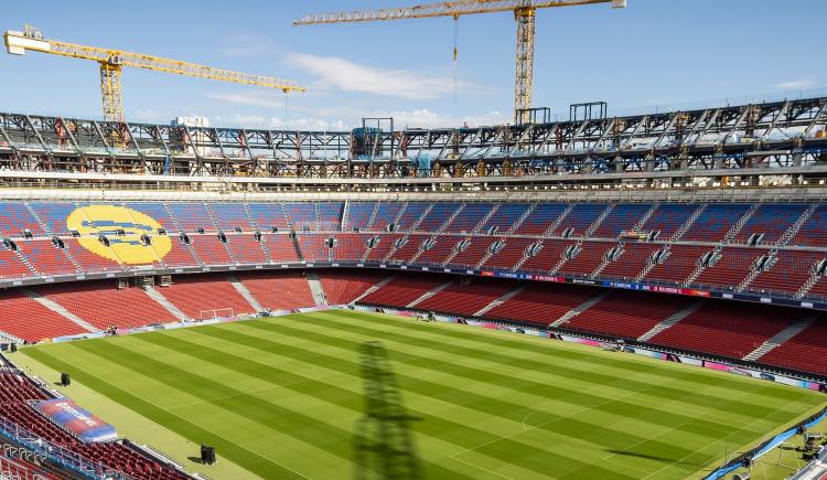 Imagen de Sin Messi pero con fiesta: el turno del Camp Nou en "la guerra de los estadios"