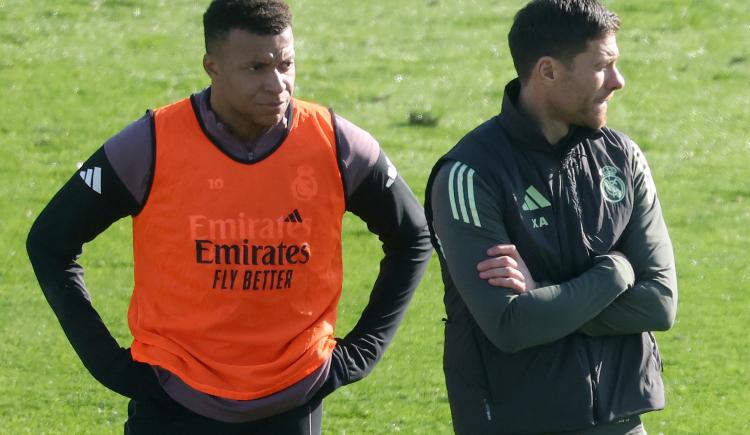 Imagen de Golpazo a Real Madrid: se lesionó Mbappé y no podrá jugar la Supercopa de España