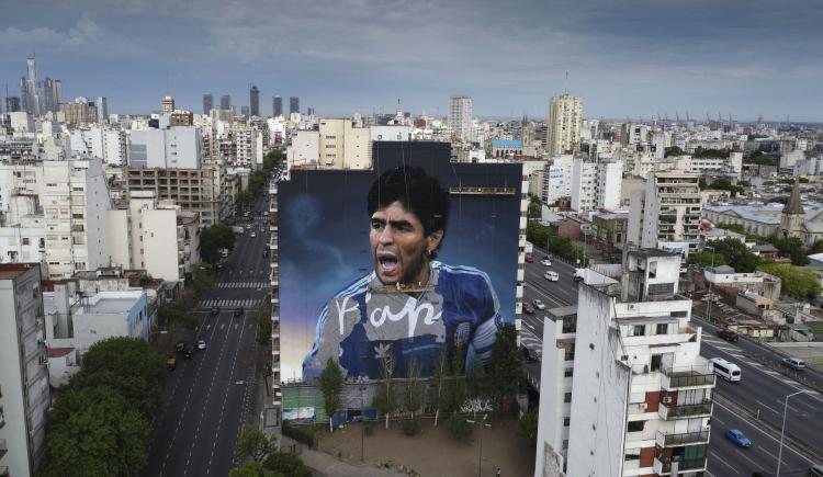 Imagen de Maradona tendrá un enorme mural en Constitución