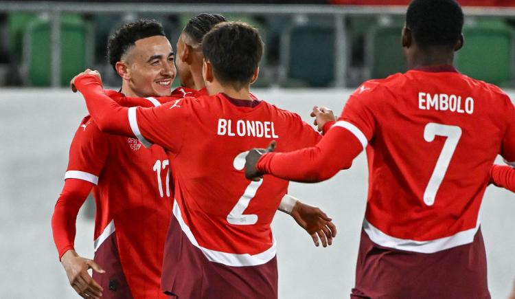 Imagen de Lucas Blondel tuvo su primera titularidad en la Selección de Suiza