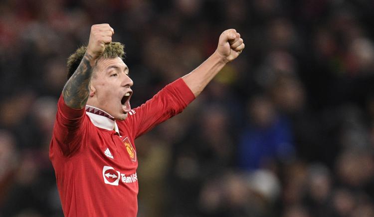 Imagen de Con Lisandro Martínez de arranque, Manchester United eliminó al Barcelona