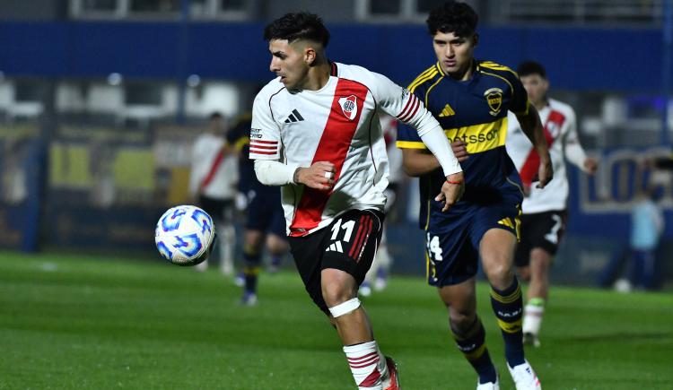 Imagen de Boca y River, a mano en el Superclásico de Reserva