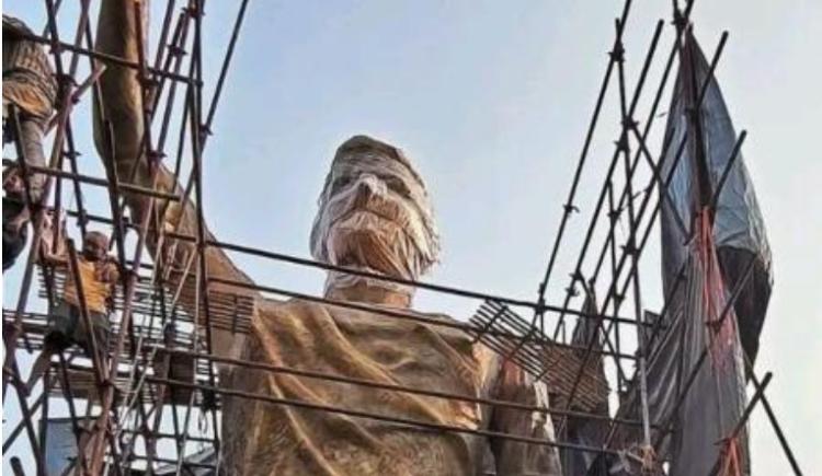 Imagen de La impactante estatua de Messi en India mide casi como el animal más grande del planeta