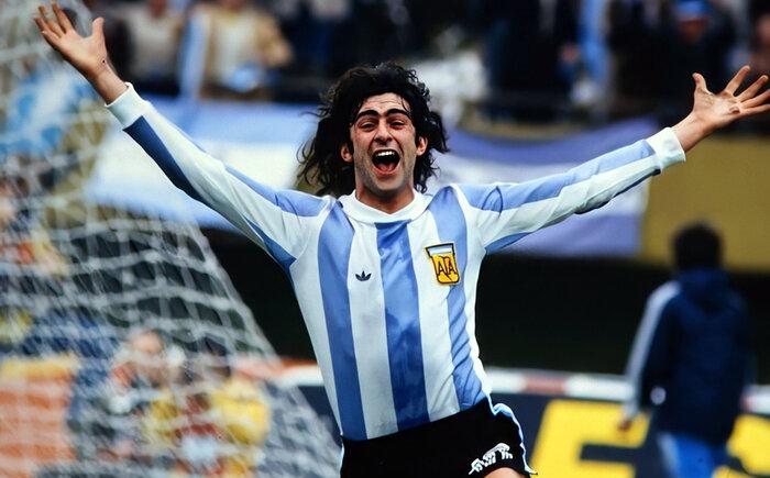 Imagen de Mario Kempes sacó pecho por la conquista del '78: "Hay gente que piensa que el fútbol nació después de 1986 o 2022"