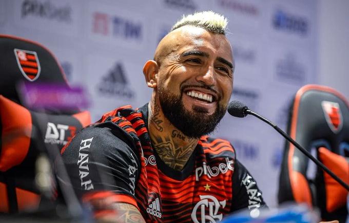 Imagen de La presentación de Arturo Vidal en Flamengo