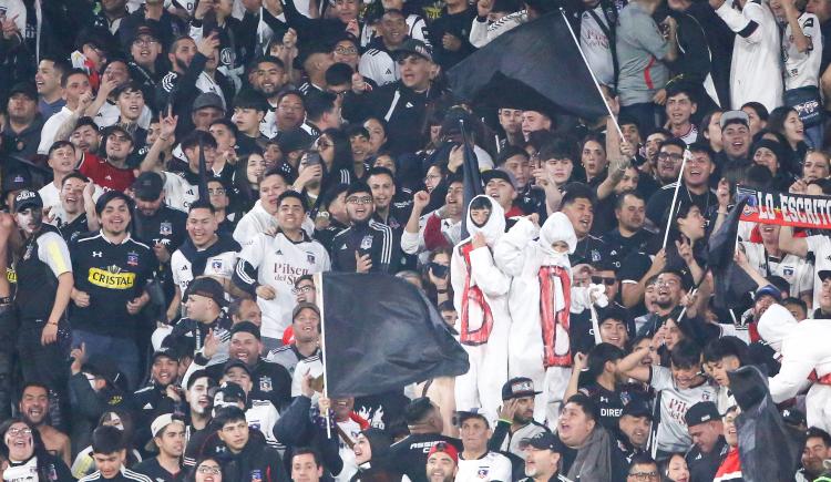 Imagen de Gastada Monumental: la bandera que Colo Colo le dedicó a River
