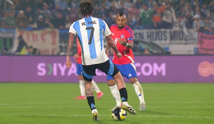Imagen de El picante cruce entre Vidal y De Paul: "vení, vení", empujón y "lo mirás por TV"