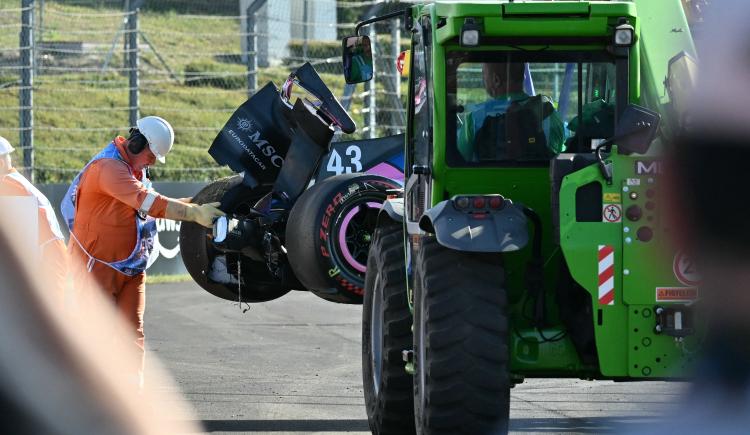 Imagen de Franco Colapinto perdió el control de su auto y chocó contra los carteles