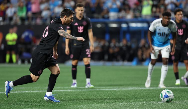 Imagen de Los penales a lo "Panenka" que ejecutó Lionel Messi en su carrera