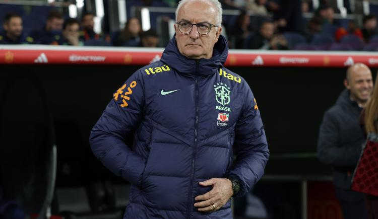Imagen de La dura advertencia de un ex DT de la Selección de Brasil contra los futbolistas extranjeros en su país