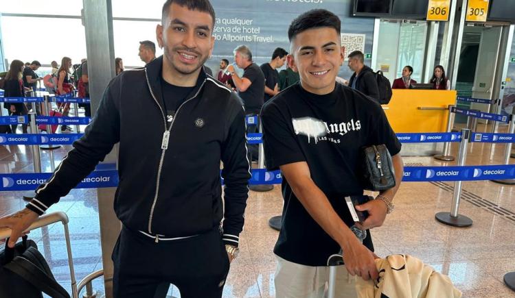 Imagen de Thiago Almada y Angel Correa ya están en Qatar