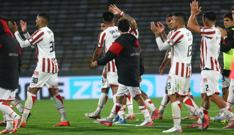 Imagen de Defensores con alma de goleadores: la fórmula que hace historia en Instituto