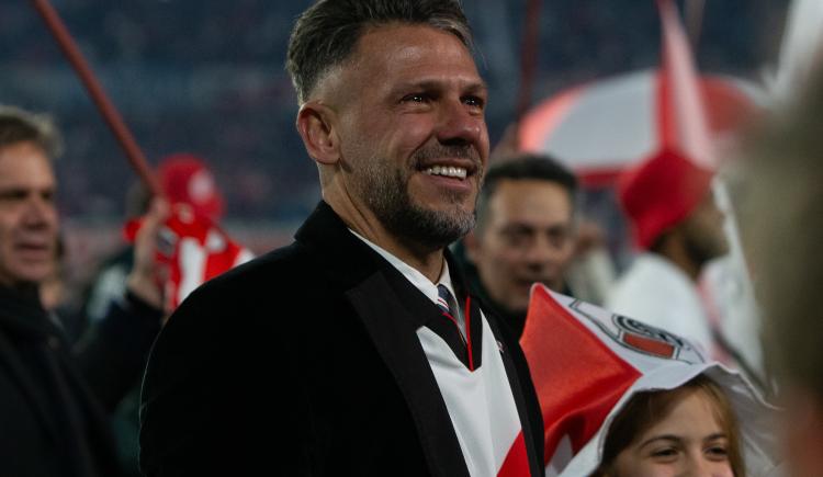 Imagen de River campeón, el momento de la consagración: de la euforia de la gente a la emoción de Demichelis