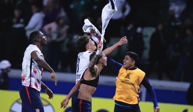 Imagen de San Lorenzo busca quebrar su histórica racha negativa en Brasil ante un Santos necesitado